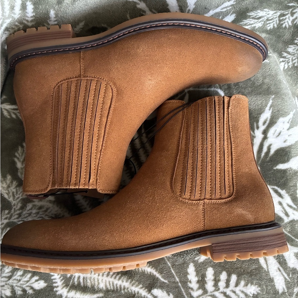 Cliffs by WHITE MOUNTAIN Brown Chelsea Boots - Picture 4 of 14